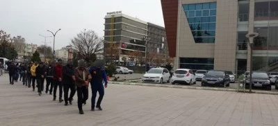 Kilis’te Uyuşturucu ve Göçmen Kaçakçılığından Çok Sayıda Şüpheli Gözaltında