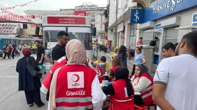 Kilis’te vatandaşlar kan vermek için sıraya girdi 