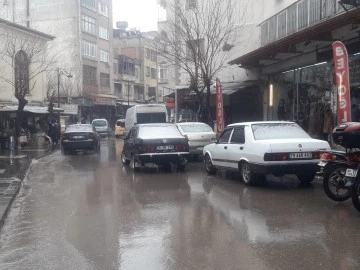 Kilis’te yağmur, kar ve dolu etkili oldu
