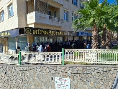 Kilis&rsquo;te Yaşlı ve Engelliler İ&ccedil;in Banka Kuyruğu &Ccedil;ilesi