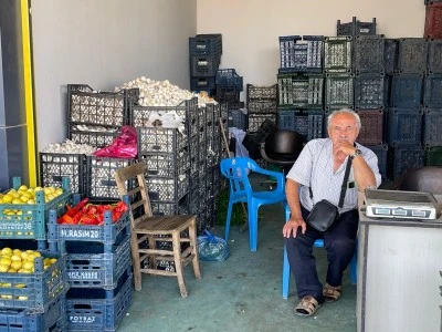 Kilis’te Yeni Sebze Hali Sessizliğe Büründü: Esnaf Müşteri Bekliyor