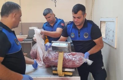 Kilis’te Zabıta Ekiplerinden Kaçak Et Operasyonu