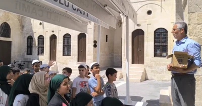 Kilis Ulu Camii'nde &Ouml;ğrenciler &Ccedil;ok Mutlu!