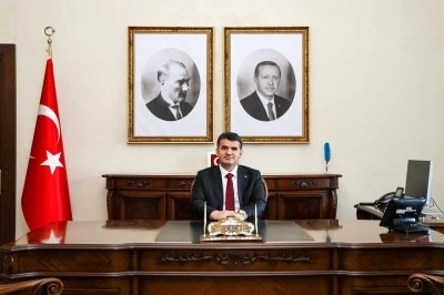 Kilis Valisi &Ouml;mer Kalaylı&rsquo;dan Kadir Gecesi Mesajı