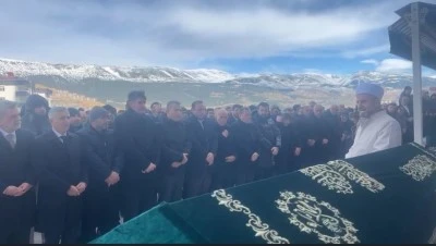  Kilis Valisi &Ouml;mer Kalaylı&rsquo;nın Babası Son Yolculuğuna Uğurlandı