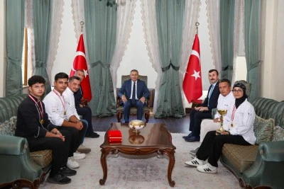 Kilis Valisi Şahin, Türkiye ikincisi aşçılık ekibini kabul etti