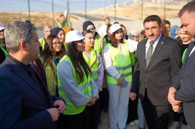  Kilis Yağlık Zeytin Fidanları Deprem Şehitlerinin İsimleriyle Toprakla Buluştu