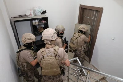 Mersin Merkezli Operasyon Kilis'e Uzandı! &Ccedil;ok Sayıda G&ouml;zaltı