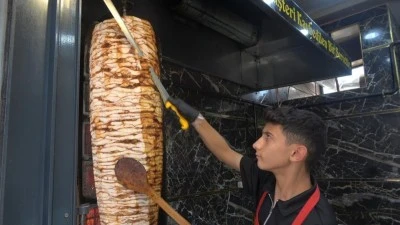 Kilisli öğrenci yaz tatilini dönercide geçiriyor