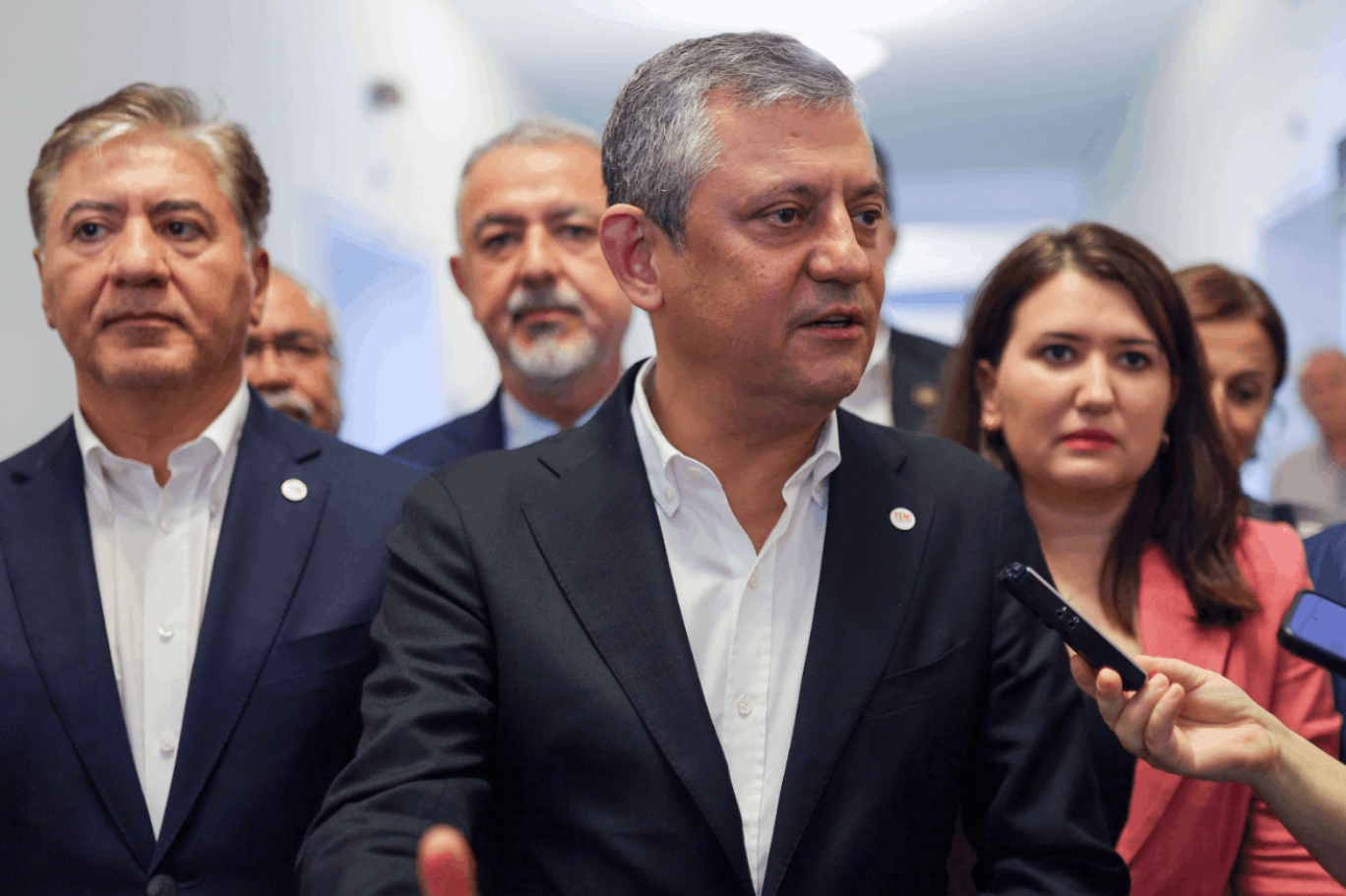 Kimse Beklemiyordu! Yeni Parti'nin durumu Belli Oldu! Ak Partiyi Ne bekliyor?