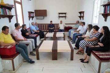 “Kıraathane Söyleşileri”nin konuğu Mehmet Merkepçioğlu oldu