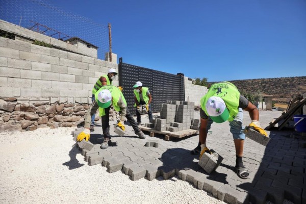 KIRSAL MAHALLELERDE PARKE TAŞI ÇALIŞMALARINA START VERİLDİ