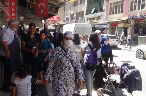 KISITLAMANIN ARDINDAN KİLİS HAREKETLİ