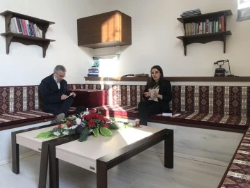 KİYÜ'DE &quot;VAROLUŞ YOLCULUĞU VE FELSEFE&quot; SÖYLEŞİSİ