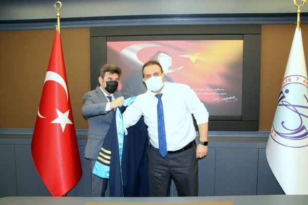 KİYÜ YENİ DOÇENT VE PROFESÖRLER KAZANDI