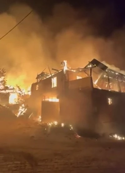 Köy Yangını: 6 Ev ve 1 Ahır Kül Oldu