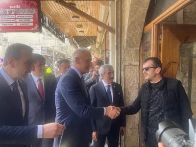 K&uuml;lt&uuml;r ve Turizm Bakanı Ersoy Kilis&rsquo;te Esnafı Ziyaret Etti