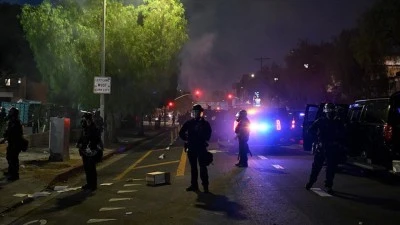 Los Angeles'ta protestolar  gece boyunca devam etti