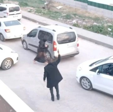 Magandalar yine sahnede!