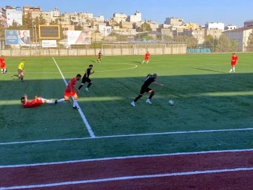 MAKÜ maçı öncesi hazırlık maçında dostluk kazandı!