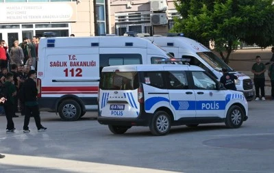 Manisa'da Okul Yakınında Silahlı Saldırı: 8 Kişi Etkilendi, Ş&uuml;pheli G&ouml;zaltına Alındı