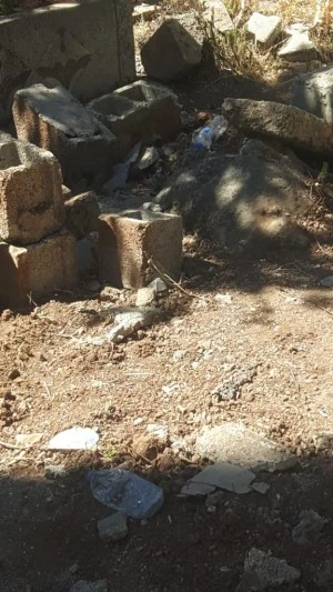MEZARLIKTAKİ BU DUVARLARI KİM NEDEN YIKAR Kİ!
