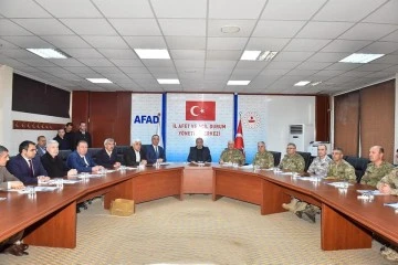 Milli Savunma Bakanı Hulusi Akar, Kilis'te İncelemelerde Bulundu