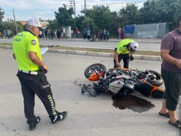 Motosiklet minibüse çarptı: 2 kişi öldü