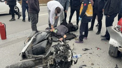 Motosiklet üzerinde tartışma kazayla bitti: 2 yaralı
