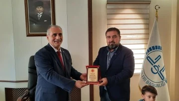 Müftü Şahin’den Din Görevlilerine plaket