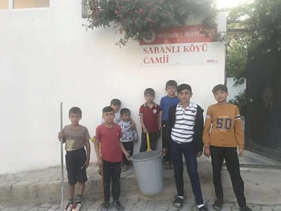 Musabeyli’de Öğrencilerden Örnek Davranış