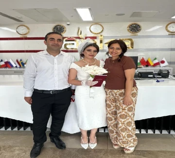 Nikaha katılamayan sağdıca hastanede ziyaret