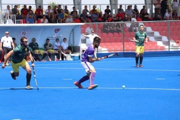 Nizip Zeugma Hokey Avrupa Arenasında Dolu Dizgin