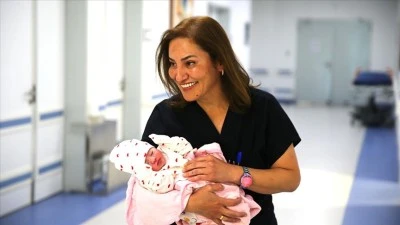 Nuray ebe, 29 yıldır annelerin kucağına &quot;mutluluk&quot; bırakıyor