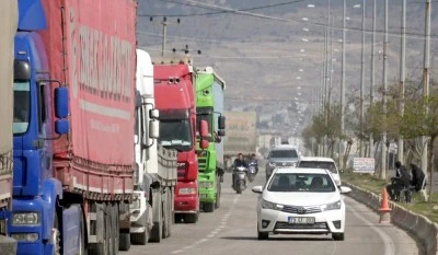 Öncüpınar Gümrük Kapısı'nda tır yoğunluğu Ramazan ayında arttı