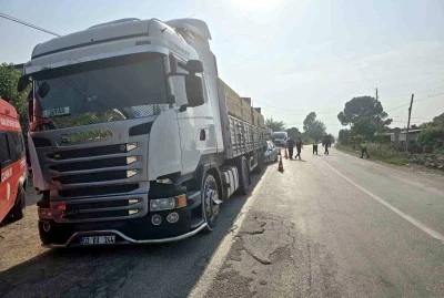 Otomobil ile kamyon çarpıştı, kadın sürücü öldü