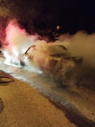 Otomobil patladı, sürücü hayatını kaybetti