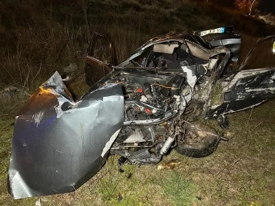 Otomobil şarampole devrildi: 2 ölü, 1 yaralı