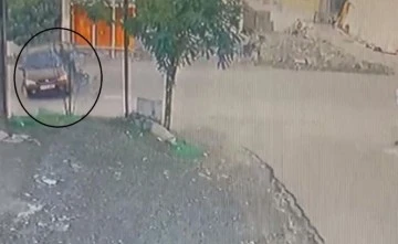 Otomobile ok gibi saplandı