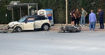 Otomobilin çarptığı motokurye hayatını kaybetti