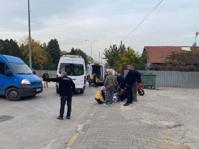 Panelvan ile çarpışan motosikletli yaralandı
