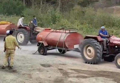 Patlak lastikle yangına koştu!