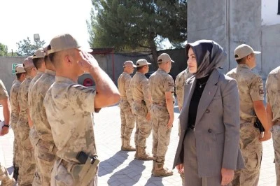 Polateli Kaymakamı Esra Bozan&rsquo;dan Jandarma ve Polise Ziyaret
