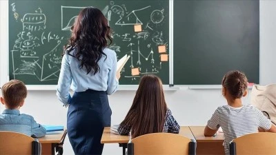 &quot;2025 Yılı Öğretmenlik Mesleği Kariyer Basamaklarında İlerlemeye İlişkin Kılavuz&quot; yayımlandı