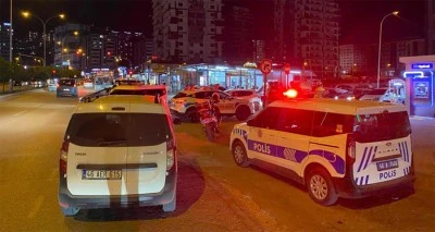 &quot;Dur&quot; ihtarına uymayıp kaçarken polis memuruna çarptı