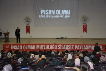 ‘&quot;İnsan Olmak Mutluluğu Silahsız Paylaşmaktır&quot;