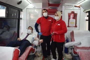 &quot;İYİKİ VARSIN KAN DOSTUM&quot;KAMPANYASINA ADLİYE'DEN DESTEK
