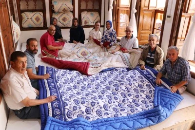 &quot;Kadın Eliyle, Emeğiyle&quot; Projesiyle Kilis’in Yorgan Geleneği Geleceğe Taşınıyor