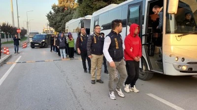 &quot;Sahte bungalov&quot; çetesine dev operasyon! 35 Milyon TL