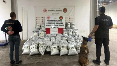 &quot;Tarihi&quot; uyuşturucu operasyonu